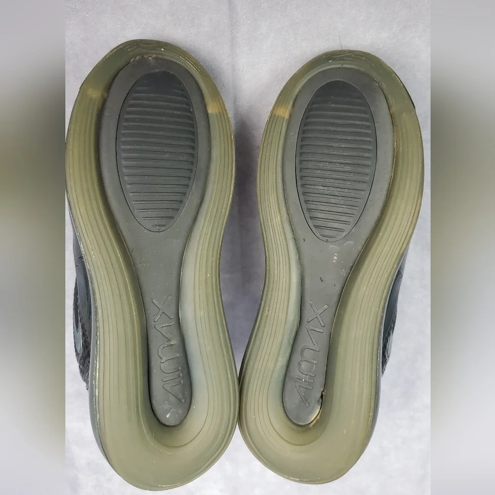 New Nike Air Max 720 Throwback Future‎ AQ3196-003 Size 6.5Y. Msrp $160